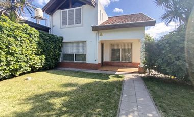 CASA 4 AMBIENTES CLAYPOLE FONDO LIBRE DOBLE LOTE