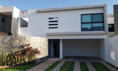 Se renta casa en Parque Natura , Cholul, Mérida