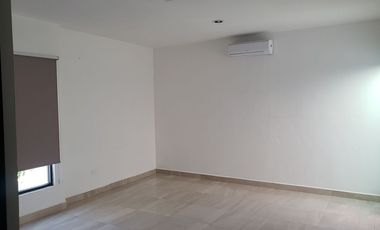 Se renta casa en Parque Natura , Cholul, Mérida