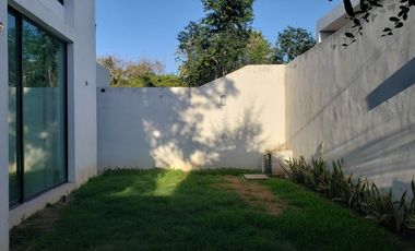 Se renta casa en Parque Natura , Cholul, Mérida