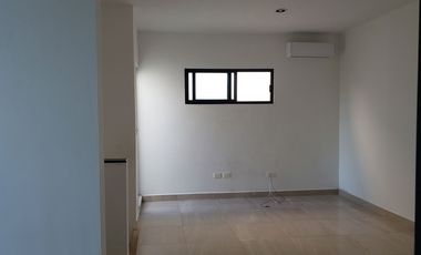 Se renta casa en Parque Natura , Cholul, Mérida