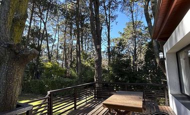 Casa en Costa del Este - Calle Las Violetas al 456 - VENTA