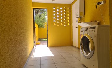 ARRIENDO CASA 3HAB 2BA HUECHURABA