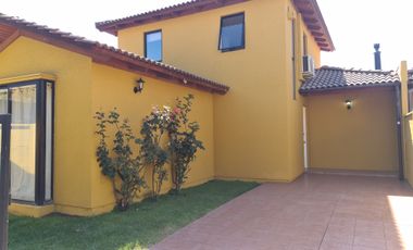 ARRIENDO CASA 3HAB 2BA HUECHURABA