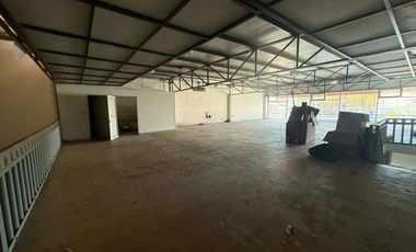 RENTA DE BODEGA POR BLVD. FRANCISCO MADERO EN COLONIA MIGUEL HIDALGO