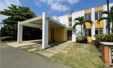 CASA VENTA LLANURAS DEL CASTILLO 3HB 3BÑ 2PP 150M2 JAMUND