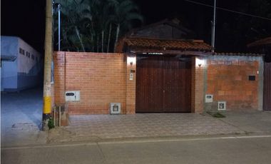 VENTA CASA CAMPESTRE ROZO 3HB 2BÑ 2PP PALMIRA