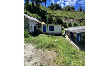 Vendo Casa campesina en Santa Bárbara Antioquia