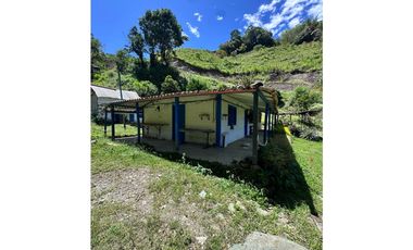 Vendo Casa campesina en Santa Bárbara Antioquia