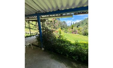 Vendo Casa campesina en Santa Bárbara Antioquia