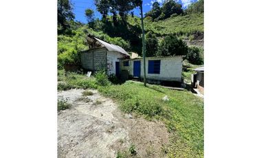 Vendo Casa campesina en Santa Bárbara Antioquia