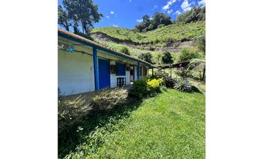 Vendo Casa campesina en Santa Bárbara Antioquia