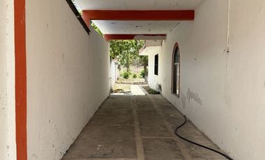 Espacio Comercial Todo en uno: Casa con terreno y 2 locales ¡Lista para Rentar!