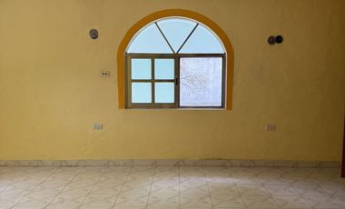 Espacio Comercial Todo en uno: Casa con terreno y 2 locales ¡Lista para Rentar!