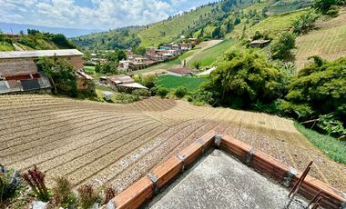 Casa Con Lote En Venta Sector San Cristóbal, Medellín - Vereda La Palma