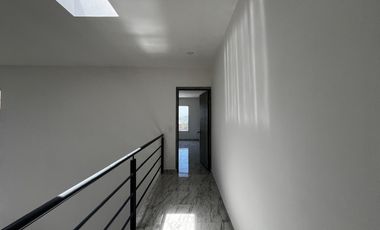 Estrene casa en fraccionamiento con acceso de la autopista