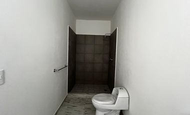 Estrene casa en fraccionamiento con acceso de la autopista