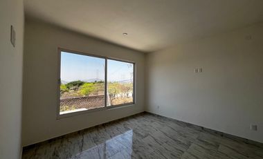 Estrene casa en fraccionamiento con acceso de la autopista