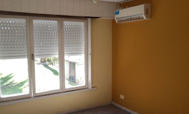Venta Chalet 4 ambientes con gran parque y galpón. Coronel Vidal