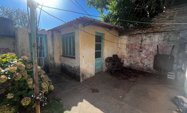 Venta casa lote propio de 520m2 a reciclar Sarandí