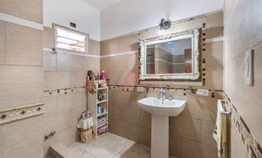 Venta CASA COCHERAS JARDÍN  Monte Grande