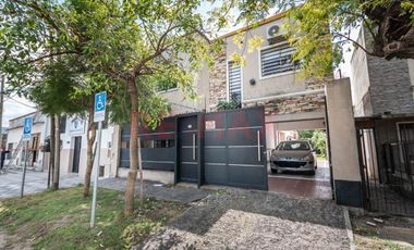 Venta CASA COCHERAS JARDÍN  Monte Grande