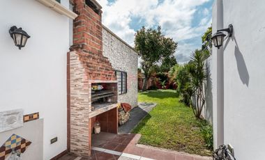 Venta CASA COCHERAS JARDÍN  Monte Grande