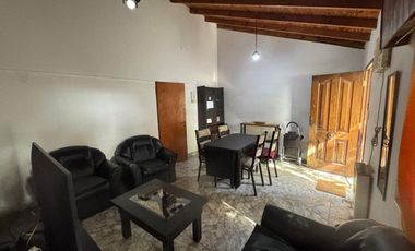 CASA EN VENTA 4 AMBIENTES con PATIO apta CREDITO