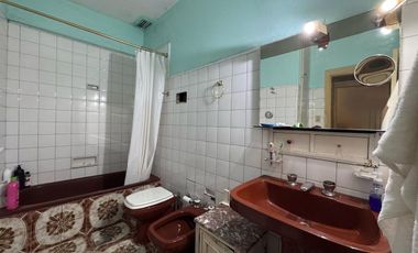 PH VENTA LOMAS DE ZAMORA ZONA CENTRICA CON COCHERA