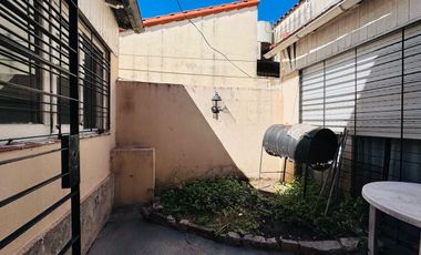 PH VENTA LOMAS DE ZAMORA ZONA CENTRICA CON COCHERA