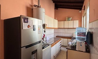 PH VENTA LOMAS DE ZAMORA ZONA CENTRICA CON COCHERA