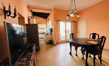 PH VENTA LOMAS DE ZAMORA ZONA CENTRICA CON COCHERA