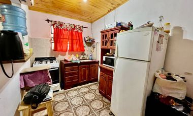 Casa tres ambientes en venta en Longchamps