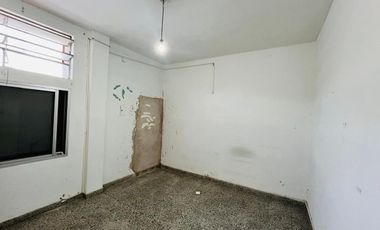 PH 2 AMBIENTES VENTA MUY BUENA ZONA LLAVALLOL