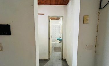 PH 2 AMBIENTES VENTA MUY BUENA ZONA LLAVALLOL