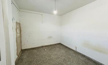 PH 2 AMBIENTES VENTA MUY BUENA ZONA LLAVALLOL