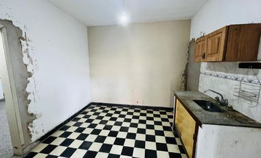 PH 2 AMBIENTES VENTA MUY BUENA ZONA LLAVALLOL