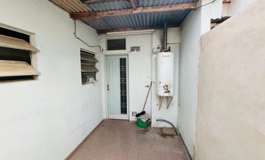 PH 2 AMBIENTES VENTA MUY BUENA ZONA LLAVALLOL