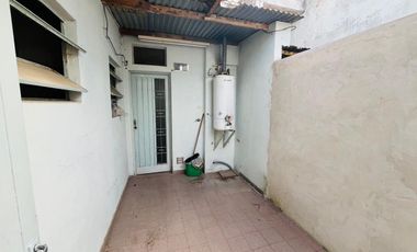 PH 2 AMBIENTES VENTA MUY BUENA ZONA LLAVALLOL