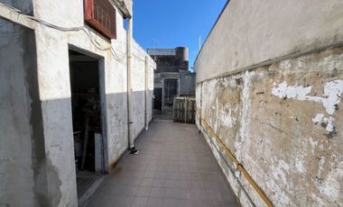 PH 2 AMBIENTES VENTA MUY BUENA ZONA LLAVALLOL