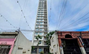 VENTA COCHERA EN TORRE PILAY 