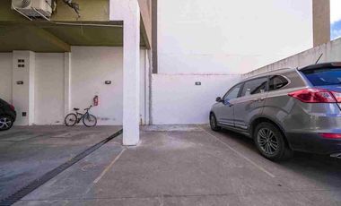 VENTA DE COCHERA DESCUBIERTA EN LANUS OESTE