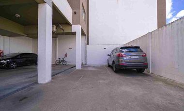 VENTA DE COCHERA DESCUBIERTA EN LANUS OESTE