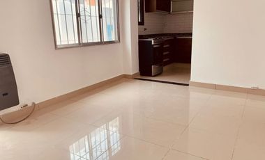 VENTA PH 2 ambientes Bernal Oeste