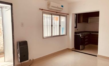 VENTA PH 2 ambientes Bernal Oeste