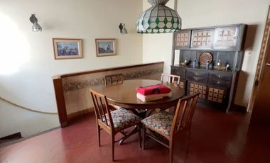 Venta  Acassuso casa 6 amb. Perú y Libertador.