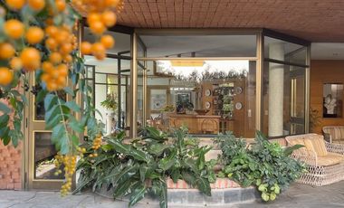 Venta  Acassuso casa 6 amb. Perú y Libertador.