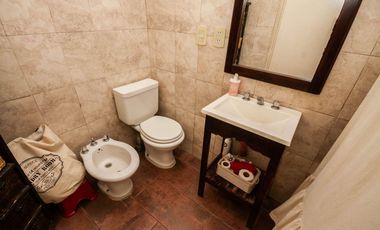 CASA 4 AMBIENTES LANUS ESTE ZONA CENTRICA