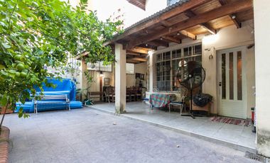 CASA 4 AMBIENTES LANUS ESTE ZONA CENTRICA