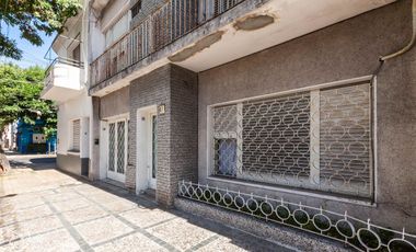 CASA 4 AMBIENTES LANUS ESTE ZONA CENTRICA